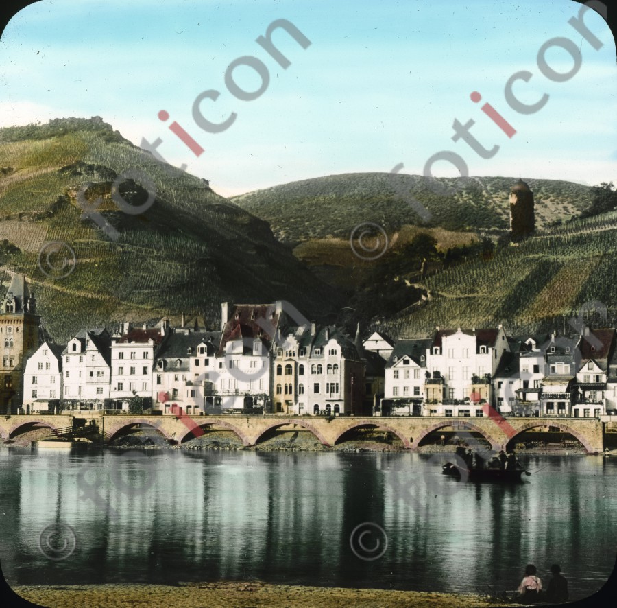 Zell an der Mosel | Zell on the Moselle - Foto simon-195-023.jpg | foticon.de - Bilddatenbank für Motive aus Geschichte und Kultur